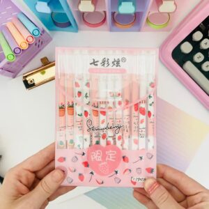 Kit 12 Canetas Gel Decoradas  Com Tampa Tinta Preta - Strawberry