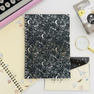 Cadernico Espiral A5 Magia com Hotstamping
