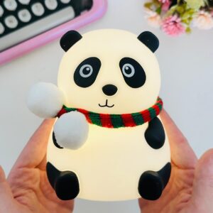 Lâmpada Suave em Silicone Pandinha de Cachecol 13,6x11,2